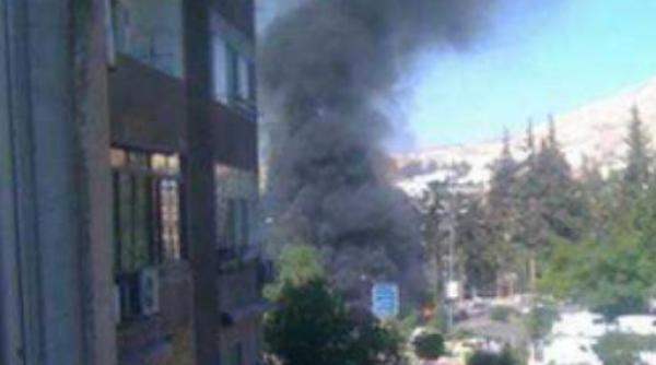 atentat cu masina capcana impotriva premierului sirian garda de corp a acestuia a fost ucisa