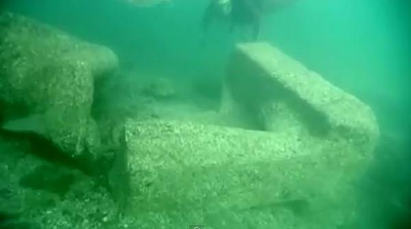 s a crezut ca este doar o legenda ce au descoperit arheologii in marea mediterana la 45 de metri adancime