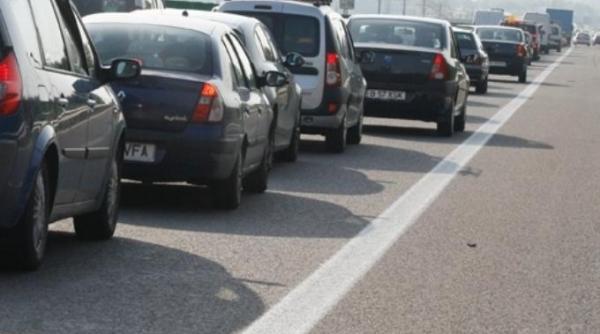 trafic aglomerat de 1 mai coloane de kilometri formate de masinile in drum spre litoral sau spre munte