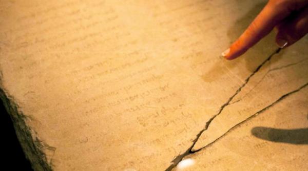 a mai existat un mesia inaintea lui iisus misterul unui text religios gasit de un beduin pe malul marii moarte