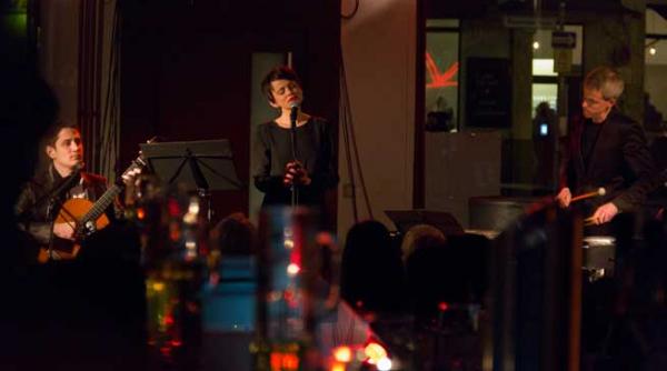 de ziua europei grupul zmei trei canta la berlin