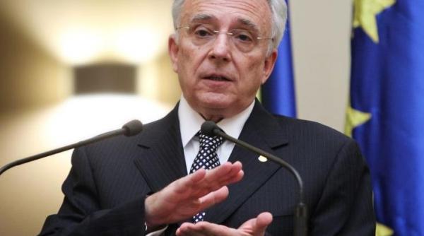 isarescu lumea nu se mai avanta sa ia imprumuturi multi vor sa scape de datorii