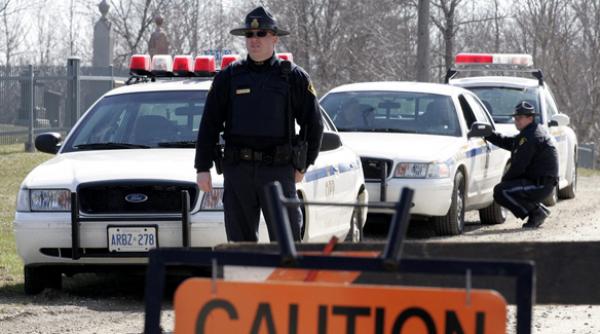 ministerul canadian al apararii tinta unui presupus atac cu bomba