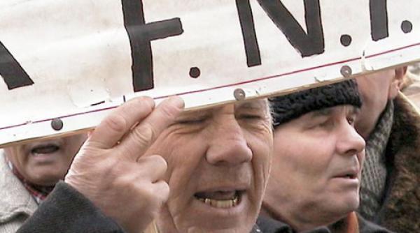 pagubitii fni ar putea fi despagubiti pana la finele lui 2013 cel tarziu jumatatea lui 2014