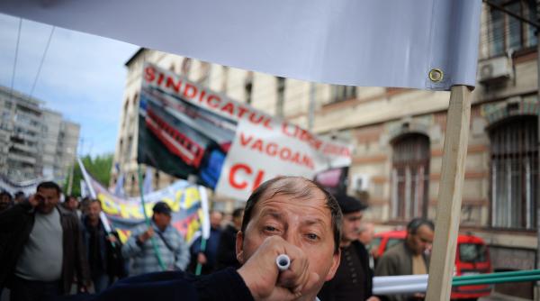 disponibilizari masive in sistemul bugetar 10 500 de persoane ar urma sa fie concediate