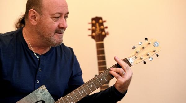 alifantis n a mai vorbit greceste de la 5 ani