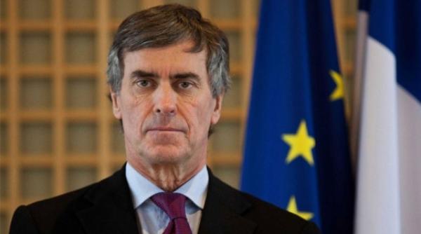 un fost ministru francez a recunoscut ca a transferat in franta bani detinuti ilegal in strainatate