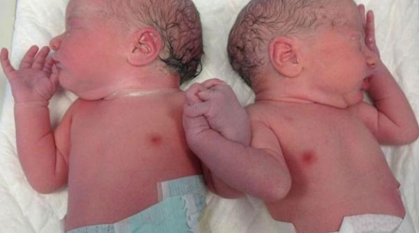 fotografia care face turul internetului cuvintele sunt de prisos