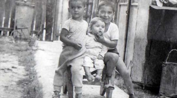 intalnirea unei fetite de 3 ani cu omul negru zamfir lenuta a disparut in 1974 de langa fratiorul care a primit in schimbul ei doua bomboane si un banut