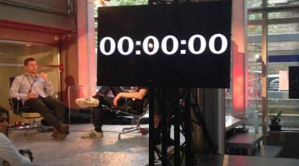 au luat pauza doar pentru a face dus ce au facut un jurnalist si un scriitor timp de 30 de ore fara intrerupere video