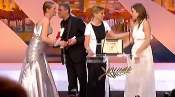 filmul la vie d adele a fost cumparat in lumea intreaga inainte chiar de a primi palme d or