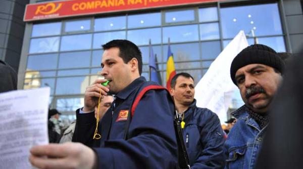 sindicatul vinovat de neprivatizarea postei directorul postei da vina pe anumite contracte interne pentru neachizitia caietului de sarcini