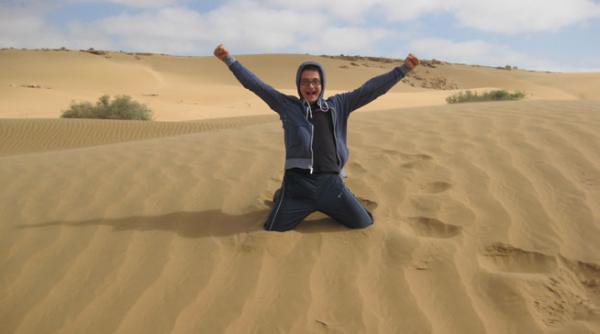 inconjurul lumii cu autostopul o incercare indrazneata a unui tanar clujean