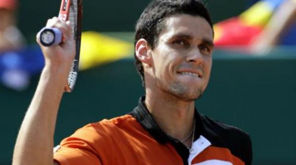 victor hanescu a fost eliminat in turul trei la roland garros