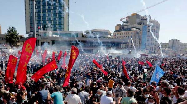 la istanbul si ankara manifestantii continua sa sfideze guvernul premierul acuza opozitia
