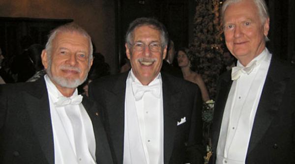 mai exista un roman laureat al premiului nobel peter diamond un diamant al economiei mondiale