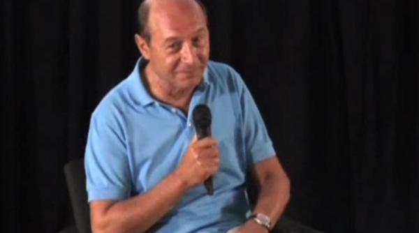 traian basescu complexat de o singura persoana pe facebook pe cine este gelos presedintele