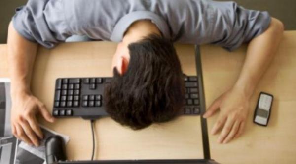 a adormit cu capul pe tastatura un angajat al unei banci germane a operat un transfer de 222222222 22 de euro