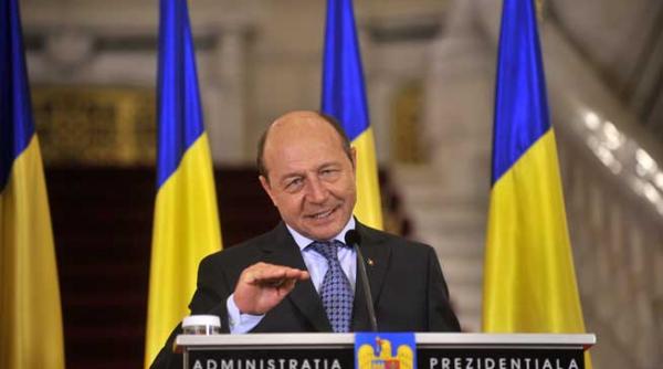 traian basescu a declansat procedura unui nou referendum privind parlamentul unicameral si numarul de parlamentari