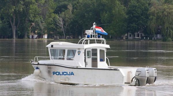 alerta rosie de inundatii in estul croatiei nivelul dunarii creste cu 1 5 cm pe ora