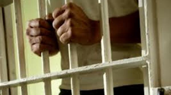 descinderi la penitenciarul galati si in braila doi detinuti coordonau o grupare care insela oamenii prin telefon