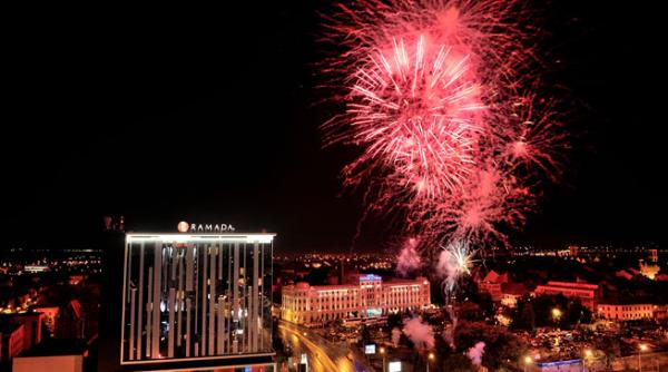 sibiul un oras insemnat s a incheiat editia a xx a a festivalului international de teatru de la sibiu