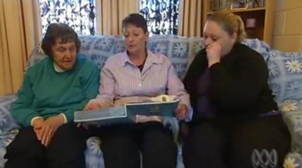 nu mi a venit sa cred urechilor ce aud cum a inceput sa vorbeasca o femeie dupa ce a suferit un accident auto video