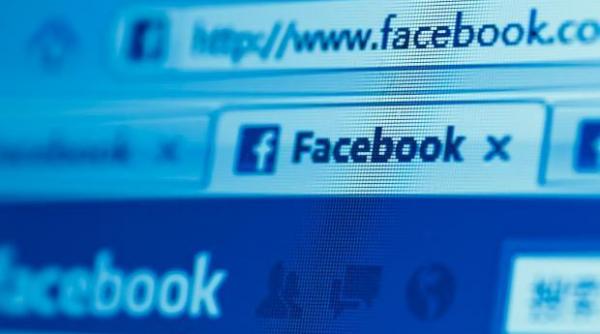 a facut dragoste cu iubitul ei in masina mesajul primit apoi pe facebook a ingrozit o