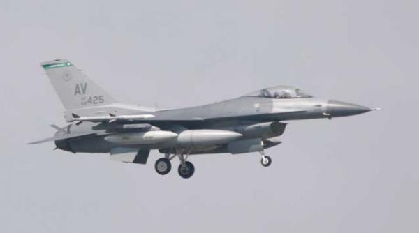 avioane f 16 la mana a treia din portugalia