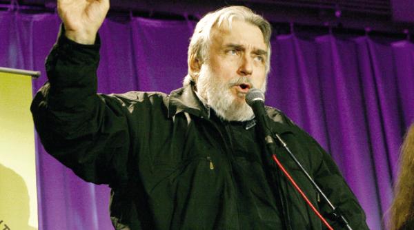 concursul de poezie adrian paunescu incepe la 19 iulie la craiova