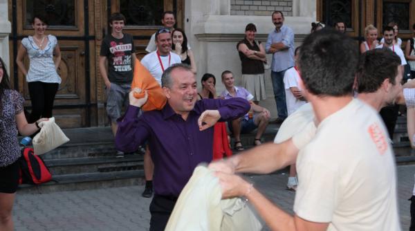 emil boc nu puteam sa nu apar blazonul portocaliu am dat am si primit despre ce vorbeste primarul clujului