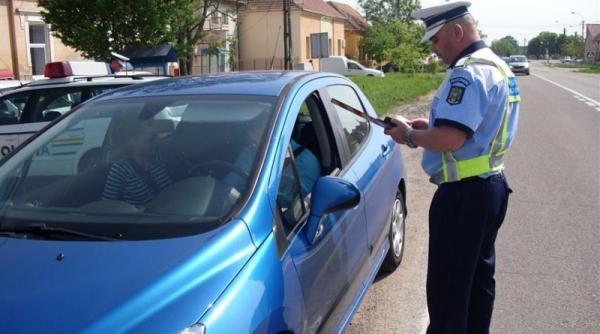 politistii se mobilizeaza de rusalii sute de aparate radar vor monitoriza traficul 2 000 de agenti rutieri vor actiona pe 390 tronsoane
