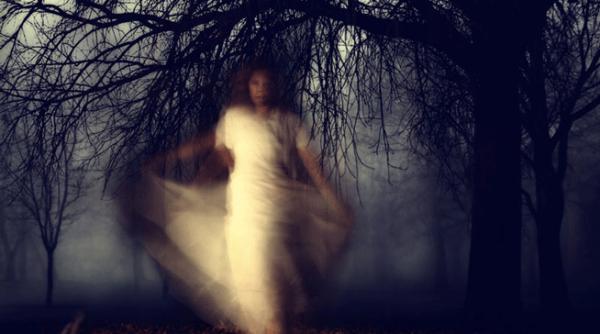 clipe infricosatoare la o fabrica bantuita de fantome peste 3 000 de muncitori au protestat cerand exorcizarea fabricii