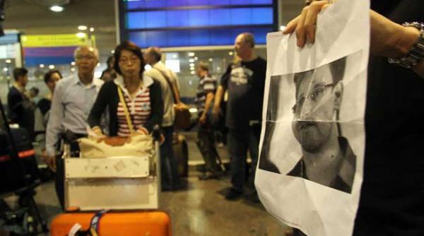 edward snowden moscova aeroport