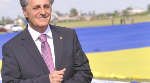 triplu pleonasm reusit de mircea dusa trupurile neinsufle ite ale cadavrelor celor decedati audio