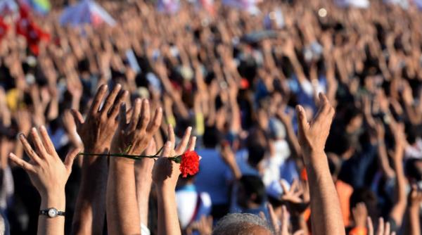 regimul turc someaza retelele de socializare sa coopereze la identificarea instigatorilor la manifestatii