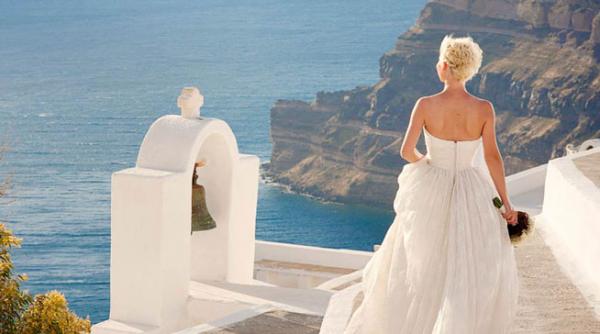 casatoreste te in santorini insula indragostitilor
