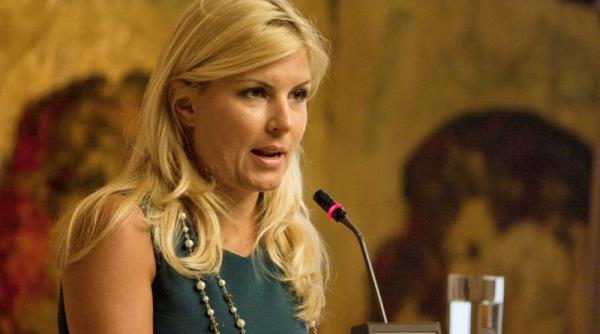 case terenuri masini si bijuterii cu ce s a ales elena udrea in urma divortului de dorin cocos
