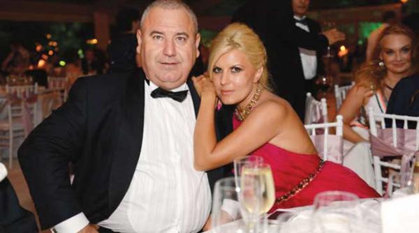 udrea a luat caimacul casatoriei cu cocos declaratia de avere a blondei din plescoi ascunde dividendele din firmele care faceau oua de aur