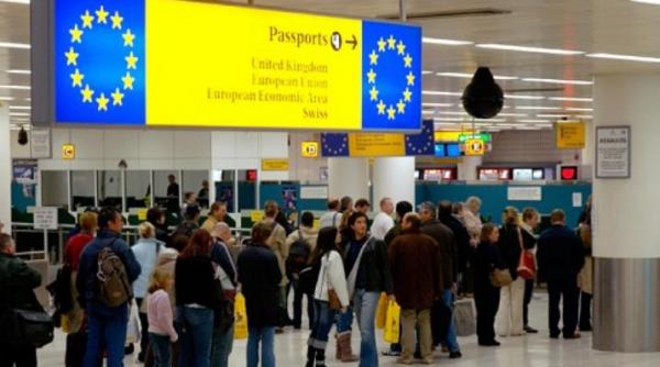 daily mail populatia romaniei a scazut ca urmare a imigratiei spre occident si a scaderii natalitatii