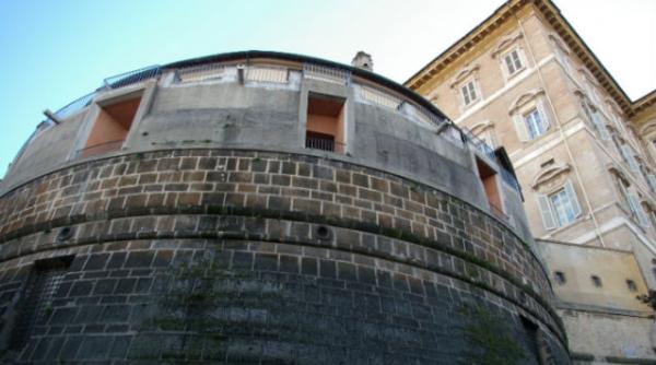 sa faci ce zice popa nu ce face popa banca vaticanului acuzata de spalare de bani