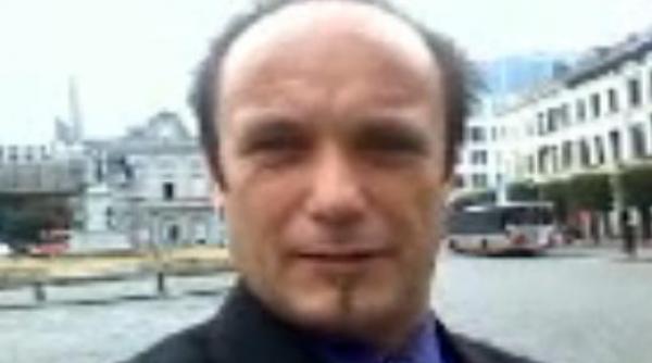 protest pe acoperis la bruxelles protagonist un roman recidivist