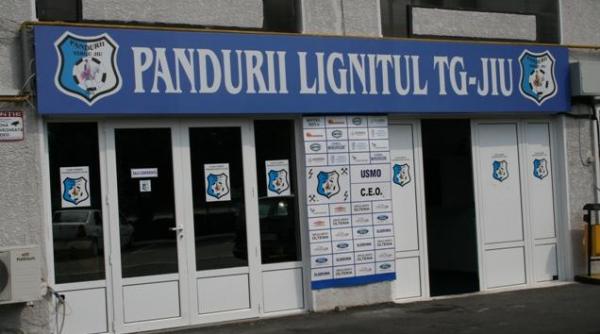 descinderi la clubul pandurii targu jiu politia si garda financiara gorj cauta documentele financiar contabile ale echipei