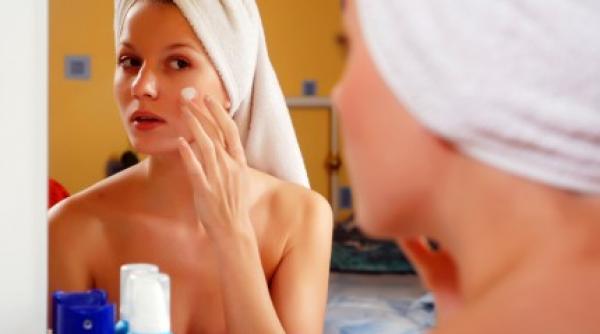 sase motive pentru care pielea ta arata cu 10 ani mai batrana