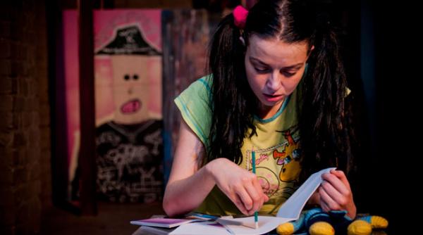 povestiri din miserupia piesa de teatru scrisa si interpretata de lorena lupu