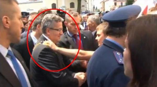 presedintele polonez atacat cu oua vizita ucraina