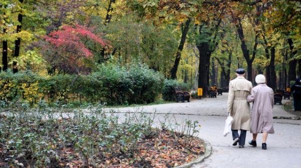 1 21 pensionari la un salariat la finele lunii martie pensia medie reprezenta 50 22 din salariul mediu net