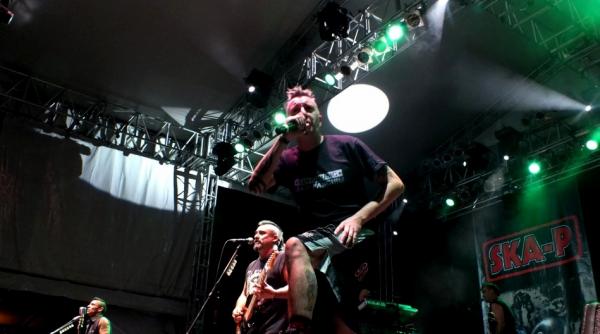 peninsula cluj o mutare sinucigasa organizatorii nu au facut fata cerintelor unui festival international