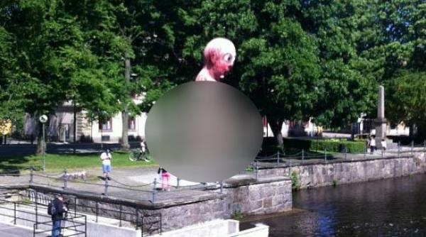 statuia care a provocat stupoare si a enervat un intreg oras din suedia ce vad oamenii care ies la plimbare in parc