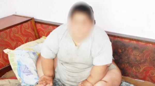 copilul obez din judetul dolj a murit in aceasta dimineata baiatul cantarea 120 de kilograme la varsta de 6 ani